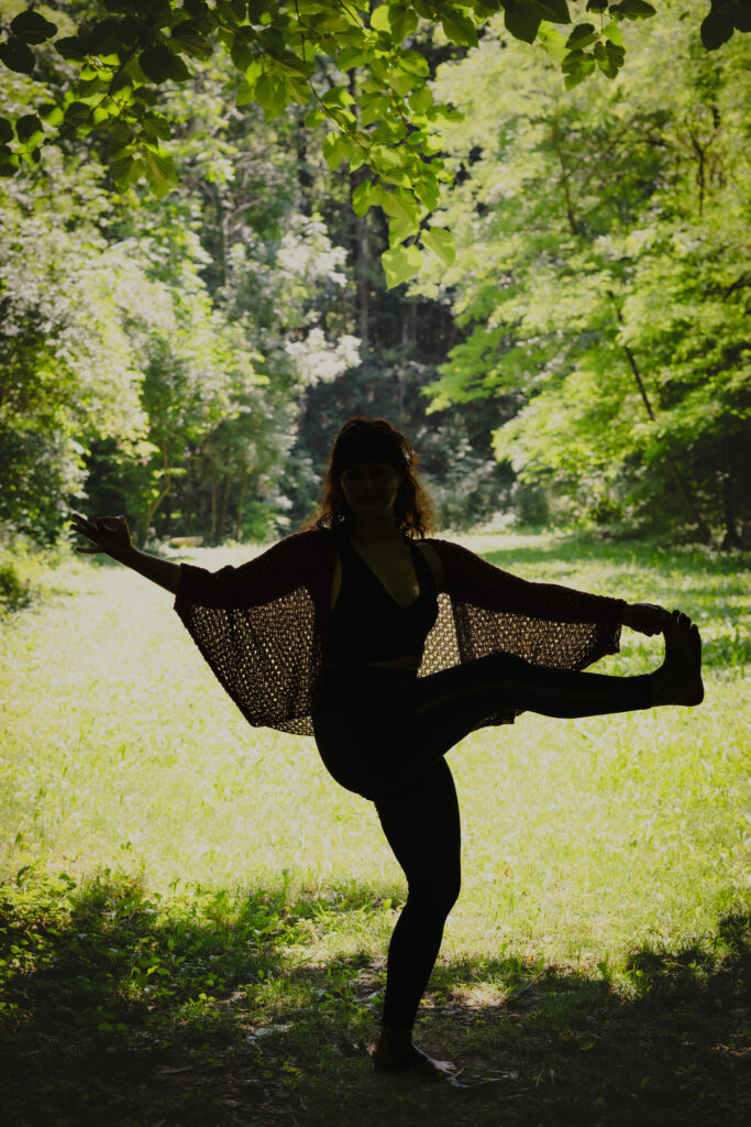 Roxanne Yoga019 683x1024