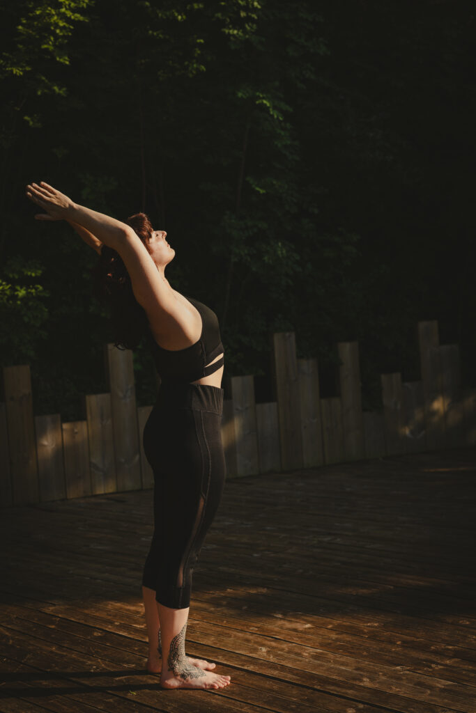 Roxanne Yoga043 683x1024