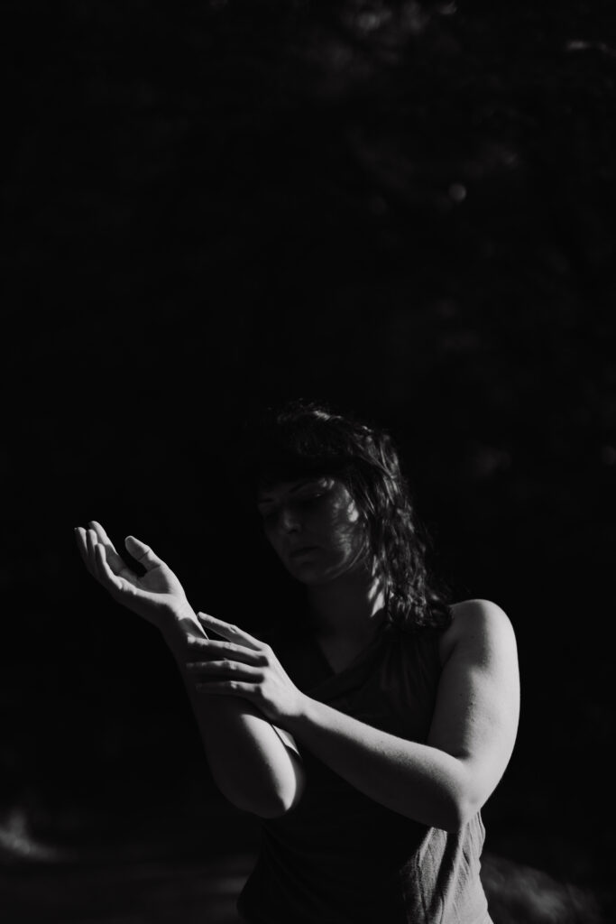 Roxanne Yoga067 683x1024